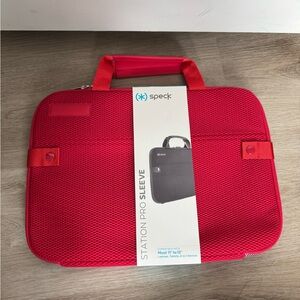 Speck Station Pro 11–12” Laptop Tablet Case Red Protective Sleeve NWT